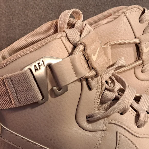 Nike Women's Air Force 1 High Utility 2.0, Size 10.5 - Picture 11 of 12